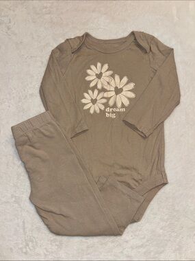 George Neutral Daisy 'Dream Big' Long Sleeve Bodysuit matching set 12-18 months